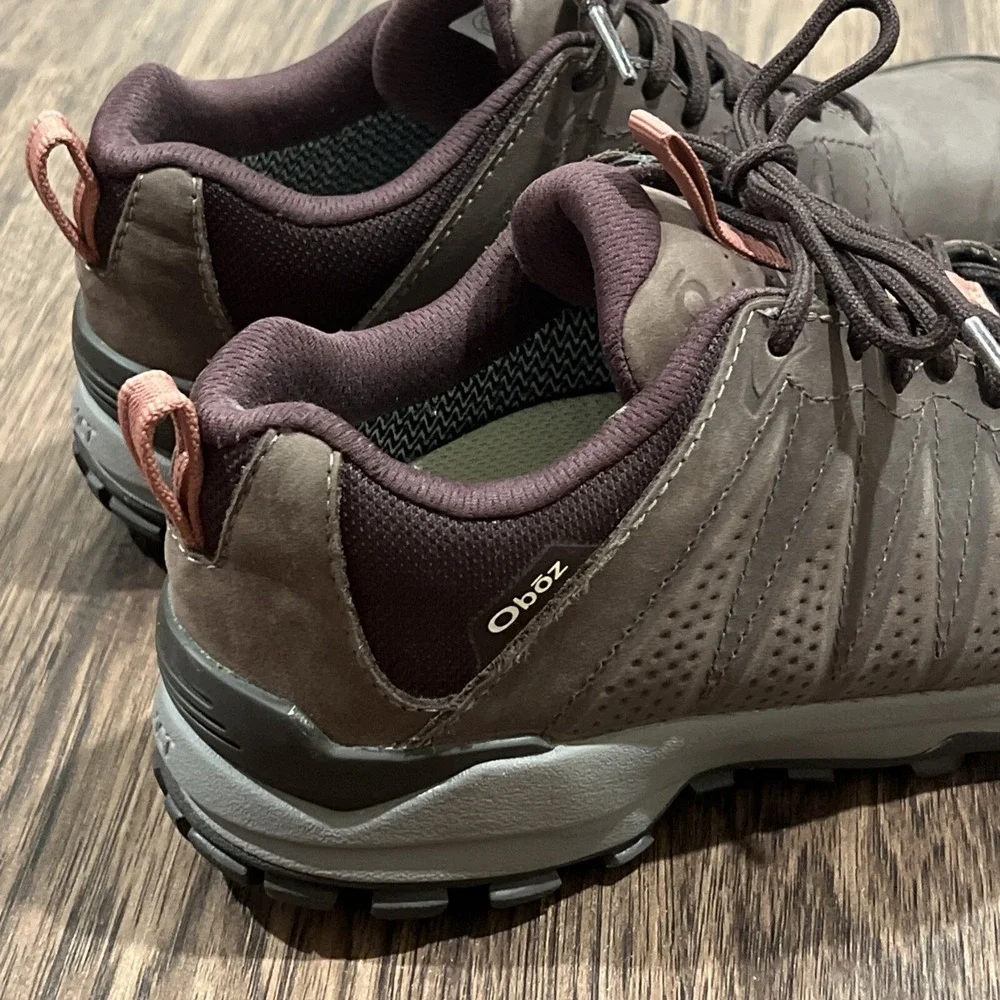Oboz Womens Sypes Low Leather B-Dry Hiking Shoes Sneakers Peppercorn Size 7.5M